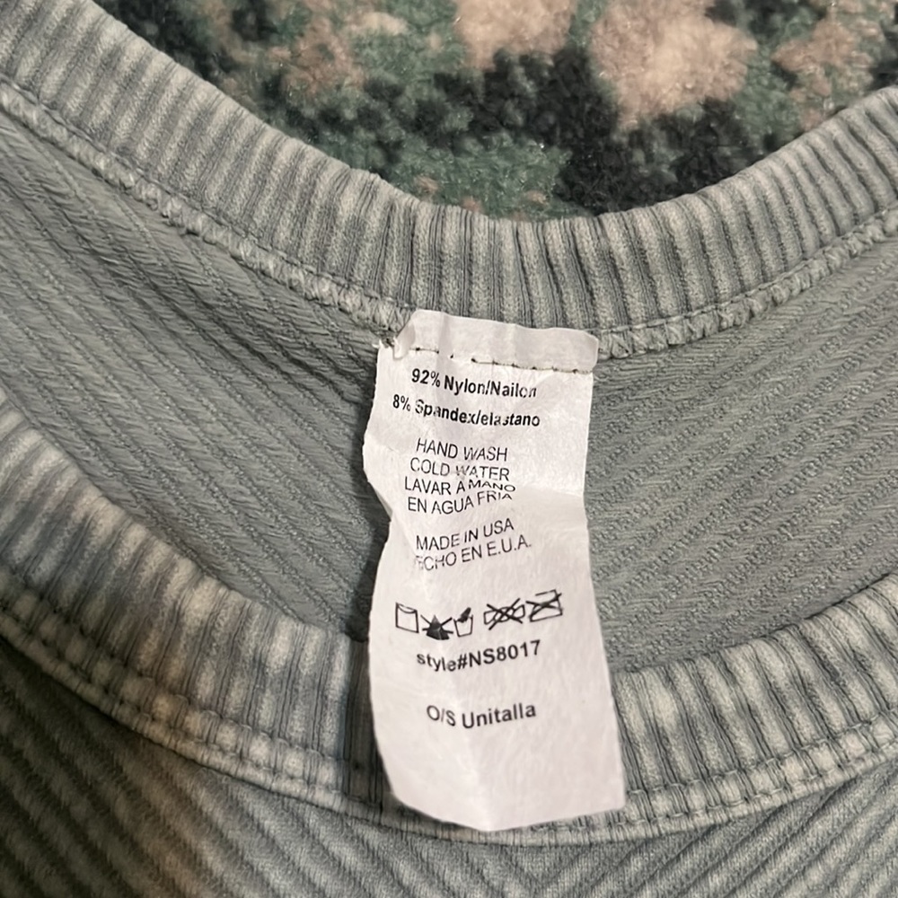 Crop Tank - Picture 3 of 3